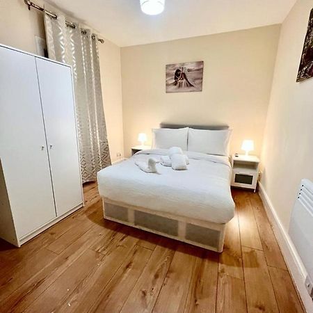 Studio Flat In Colliers Wood Apartment London Bagian luar foto